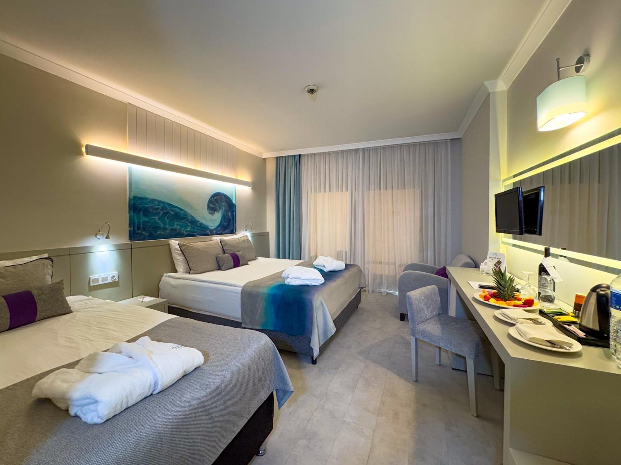 Catamaran Quality Times Hotel Kemer Luaran gambar
